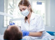 מה ההבדל בין סייעת רופא שיניים לבין שיננית